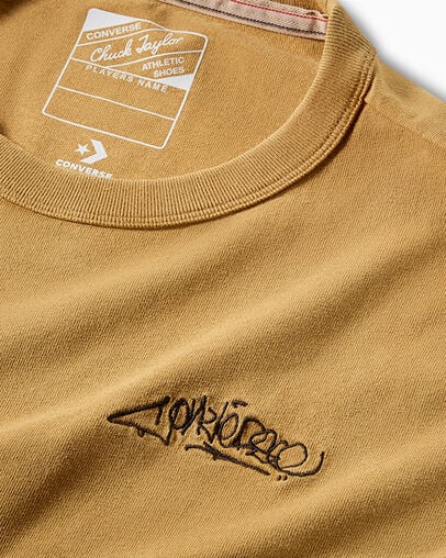 Chuck taylor t shirt brown shop