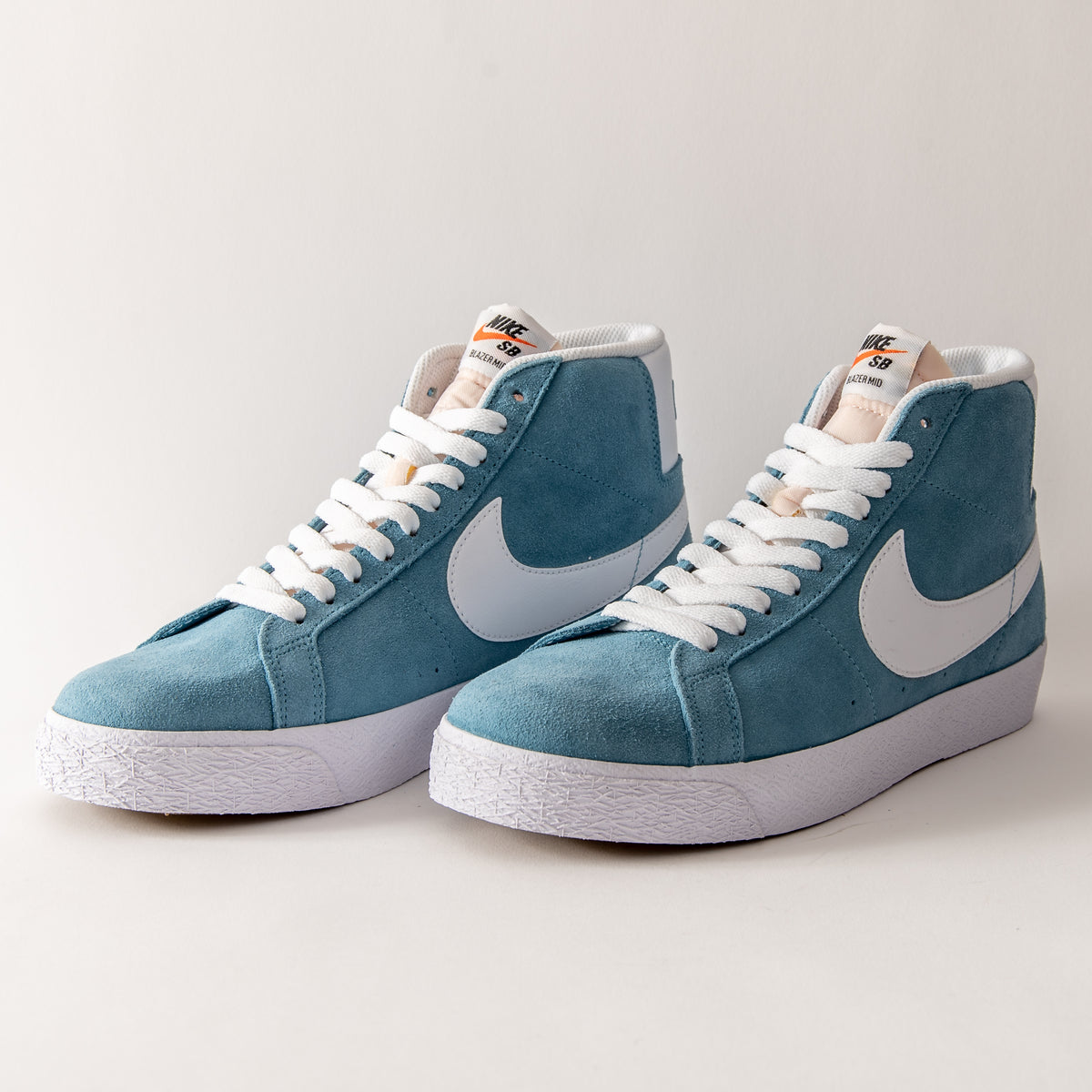 Nike SB Zoom Blazer Mid (Cerulean/White) *SALE –