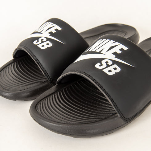 Nike SB - Victori One Slide (Black/White)