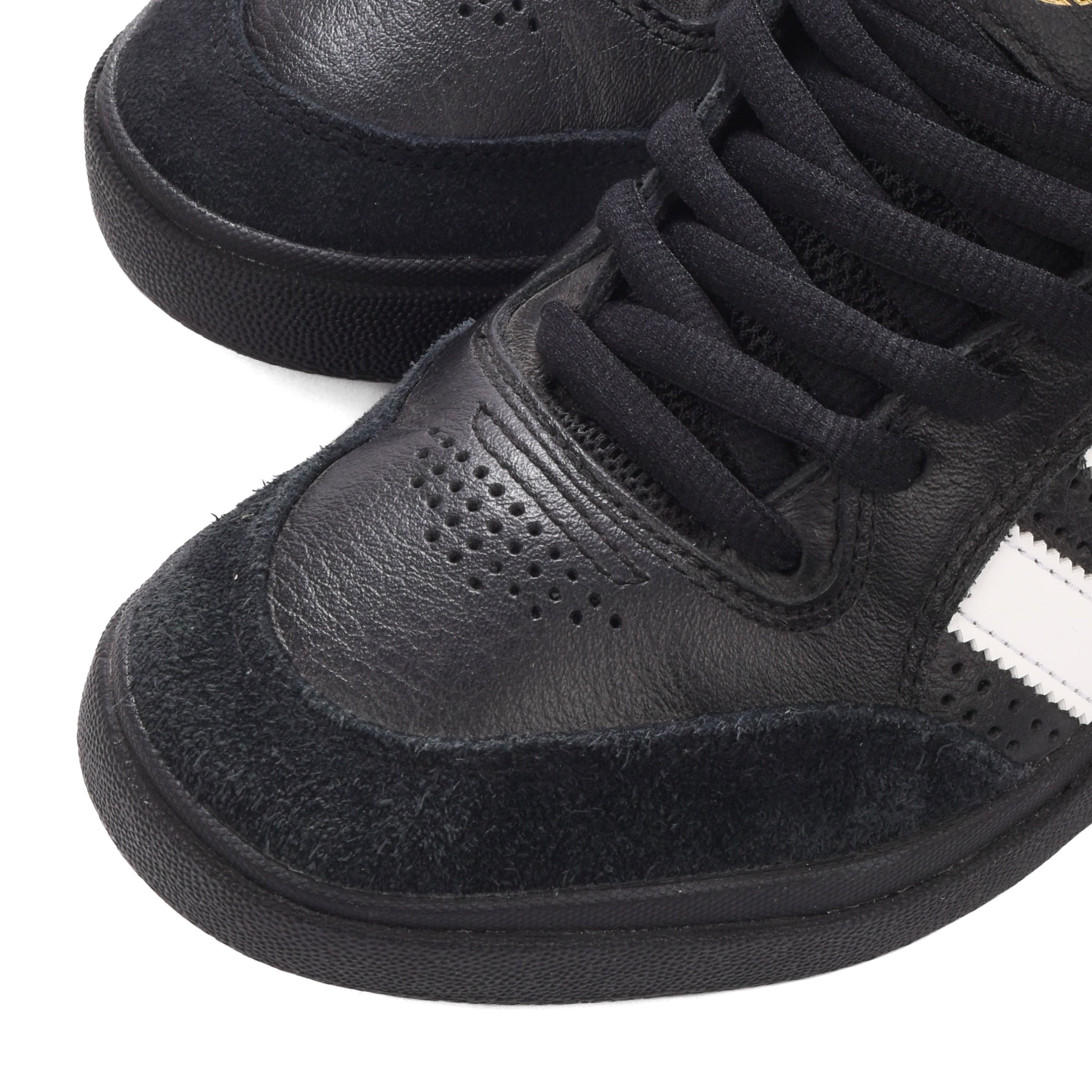 Adidas - Tyshawn Low (Core Black/Flat White/Gold Metallic)