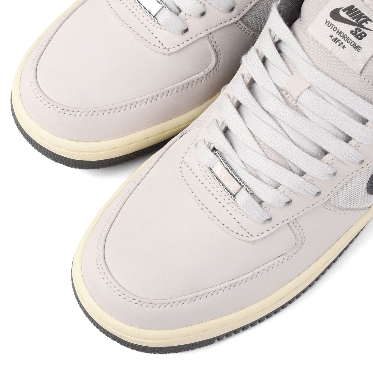 Nike SB - Air Force 1 x Yuto Horigome (White/Iron Grey-White-Coconut Milk)