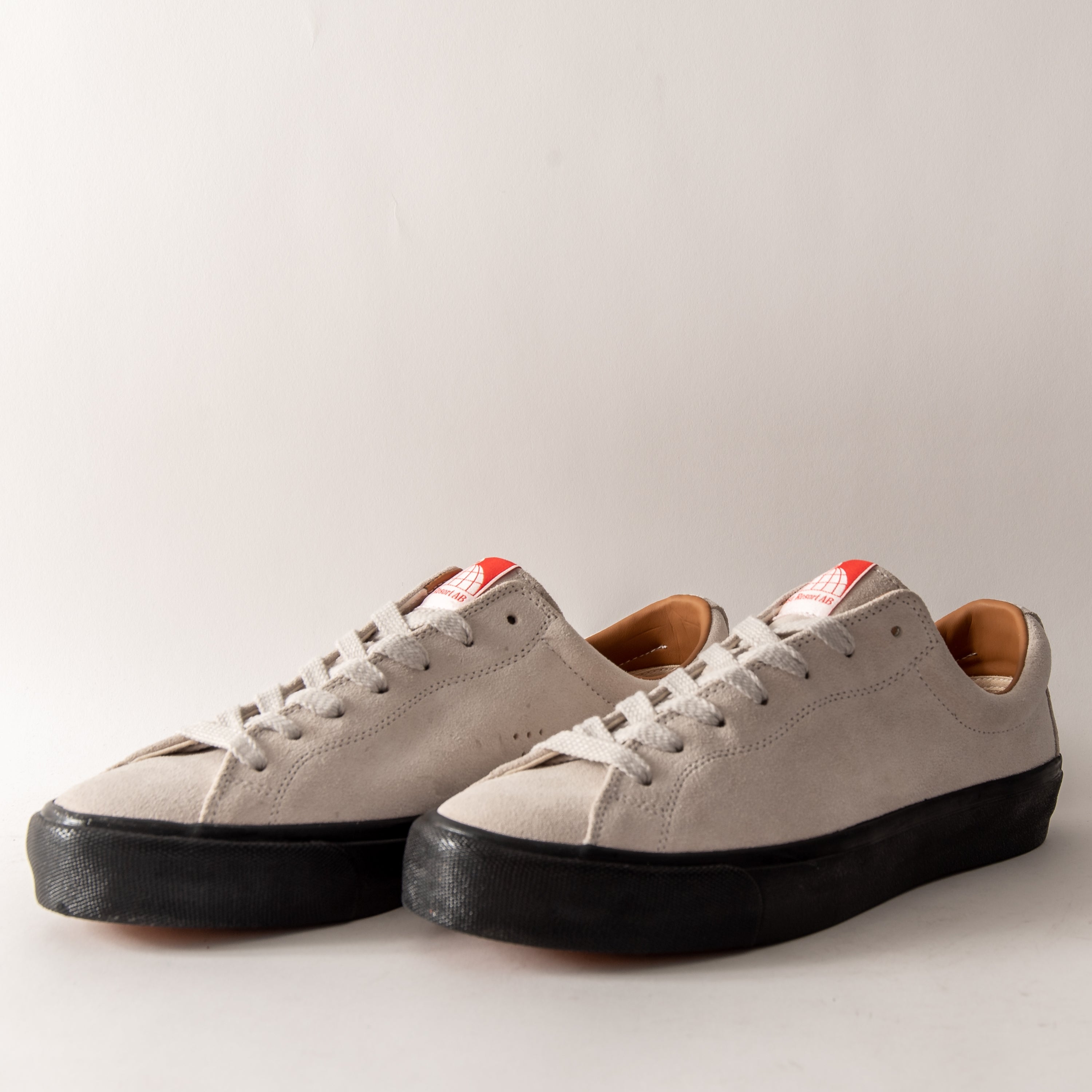 Last Resort AB - VM003 Suede (White/Black) – 303boards.com